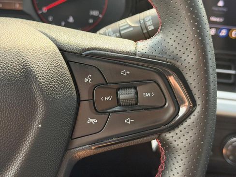 Used 2024 Chevrolet Trax RS w/ Driver Confidence Package FWD image 18