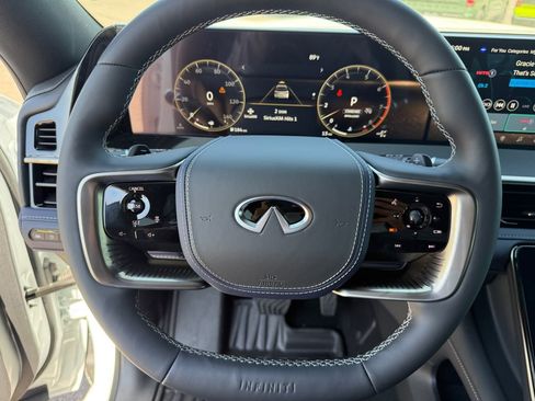 New 2026 INFINITI QX80 4WD image 14