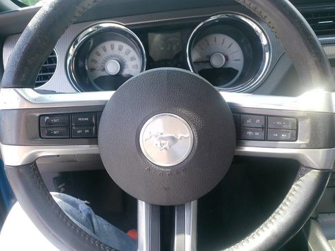 Used 2011 Ford Mustang GT Premium w/ 401A Rapid Spec Order Code RWD image 18
