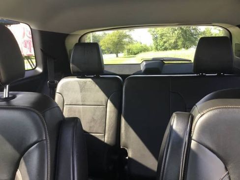 Used 2019 Chevrolet Traverse RS w/ LPO, Floor Liner Package AWD/4WD image 10