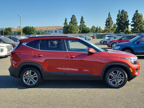 Used 2023 Kia Seltos S FWD image 5