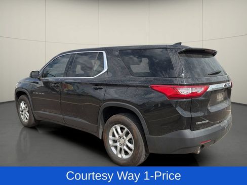 Used 2021 Chevrolet Traverse LS w/ LPO, Cargo Package FWD image 6