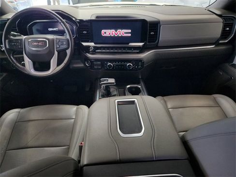 Used 2022 GMC Sierra 1500 SLT image 11
