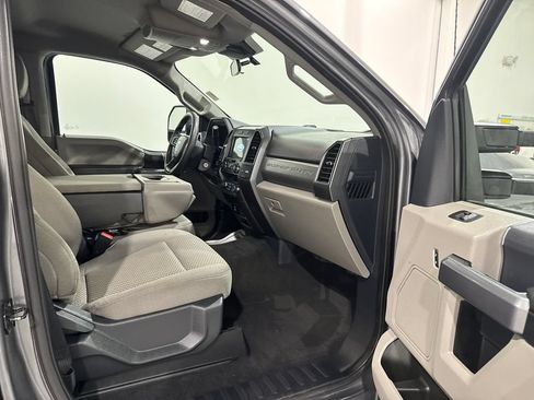 Used 2022 Ford F250 XLT AWD/4WD image 22