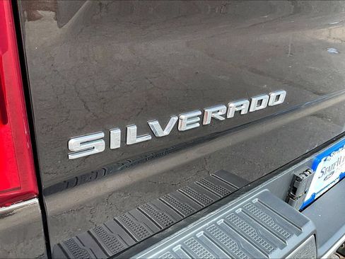 Used 2019 Chevrolet Silverado 1500 LTZ w/ LTZ Convenience Package AWD/4WD image 34