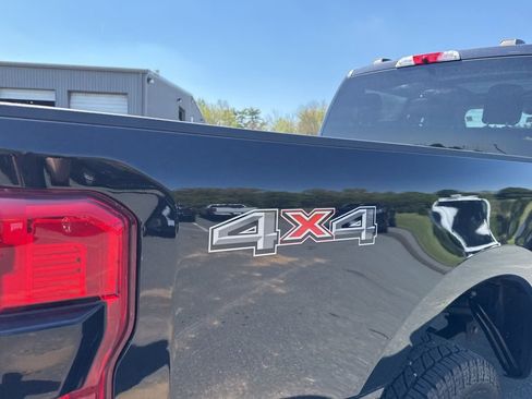 Used 2025 Ford F350 Lariat w/ Camper Package image 7