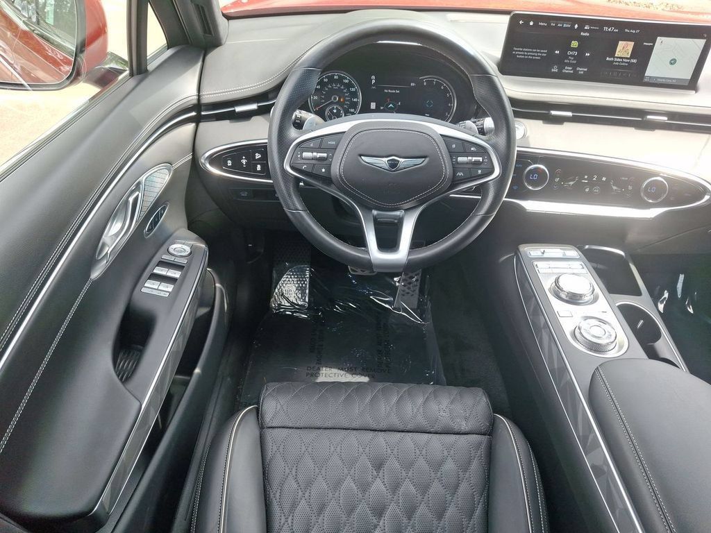Used 2025 Genesis GV70 3.5T Sport w/ Sport Advanced Package AWD/4WD image 21