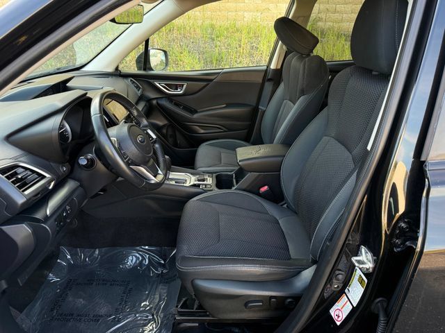 Used 2019 Subaru Forester Premium AWD/4WD image 6