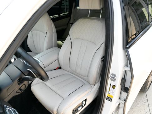 Used 2022 BMW X5 M50i w/ Executive Package AWD/4WD image 19
