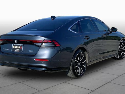 Used 2025 Honda Accord Touring image 13