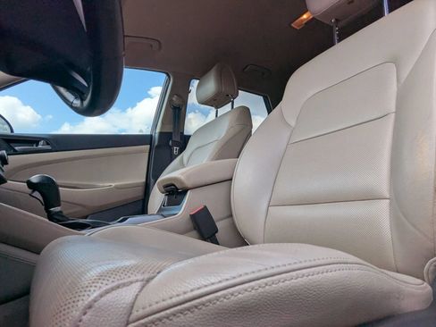 Used 2016 Hyundai Tucson Limited FWD image 9