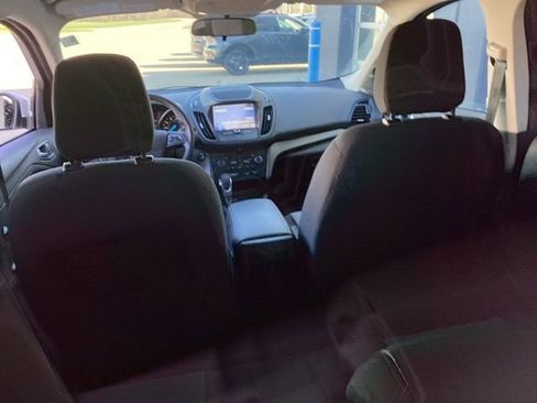 Used 2019 Ford Escape SE image 15