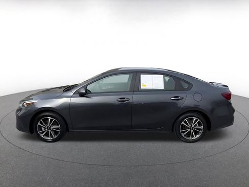 Used 2023 Kia Forte LXS w/ LXS Technology Package image 9