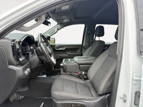 Used 2022 GMC Sierra 1500 Elevation w/ LPO, Elevation Black Package image 10