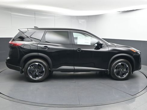 New 2026 Nissan Rogue SV image 9