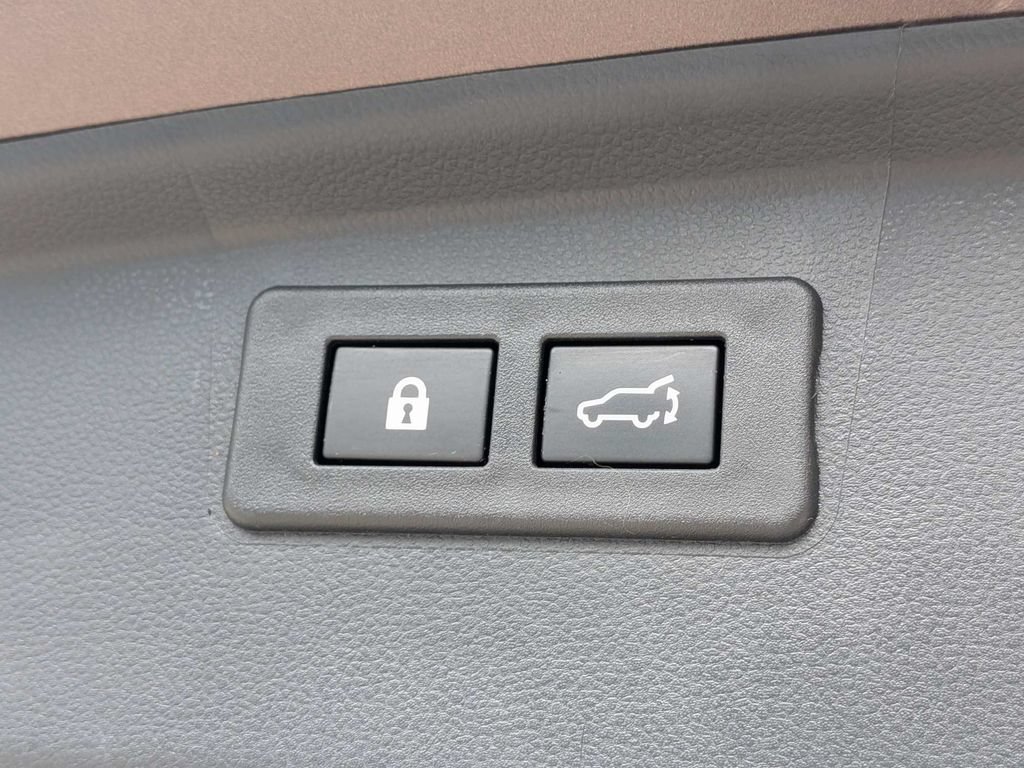 Used 2022 Subaru Outback Limited AWD/4WD image 15