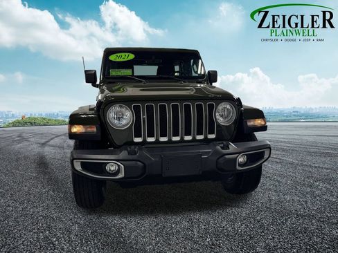 Used 2021 Jeep Wrangler Unlimited Sahara w/ Uconnect 4C Nav & Sound Group AWD/4WD image 8