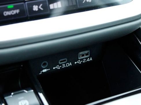 Used 2025 Subaru Outback Onyx Edition AWD/4WD image 27