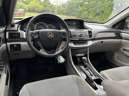 Used 2013 Honda Accord LX image 12