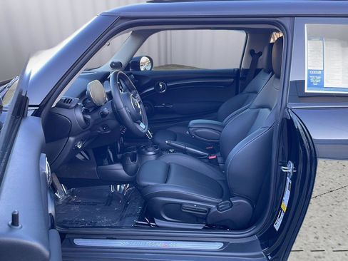 Used 2024 MINI Cooper S image 4