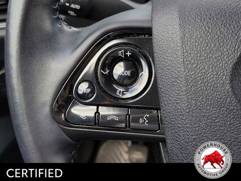 Used 2020 Toyota Prius XLE FWD image 27