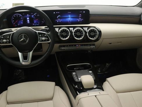 Certified 2023 Mercedes-Benz CLA 250 image 9