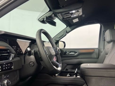 Used 2025 GMC Yukon XL Denali image 22