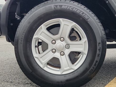 Used 2022 Jeep Wrangler Unlimited Sport image 6