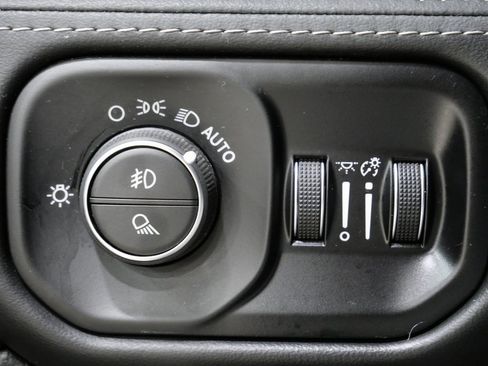 Used 2022 RAM 2500 Limited w/ Night Edition image 14