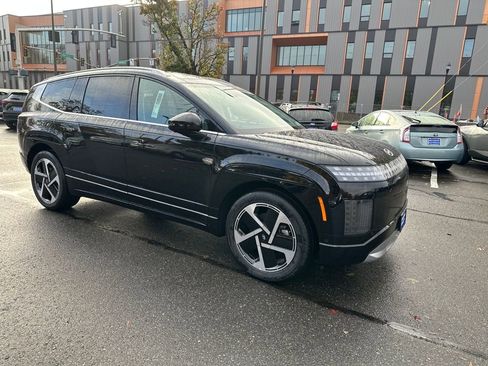 New 2026 Hyundai Ioniq 9 Limited image 8