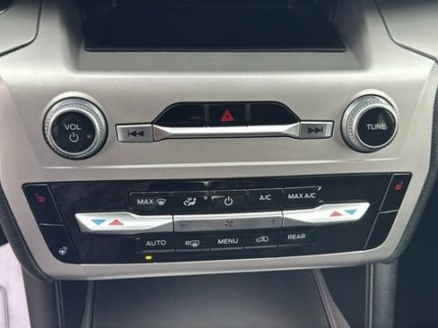 Certified 2022 Ford Explorer XLT w/ Equipment Group 202A image 24