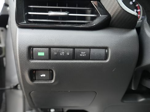 Used 2022 Nissan Sentra SR FWD image 25