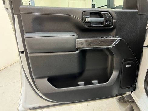 Used 2021 Chevrolet Silverado 2500 LTZ w/ LTZ Plus Package image 16