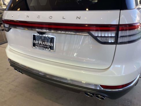 Used 2021 Lincoln Aviator Reserve w/ Elements Package Plus image 4