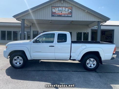 Used 2006 Toyota Tacoma 4x4 Access Cab V6 image 1