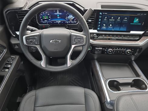 Used 2024 Chevrolet Silverado 2500 LTZ w/ LTZ Plus Package image 15