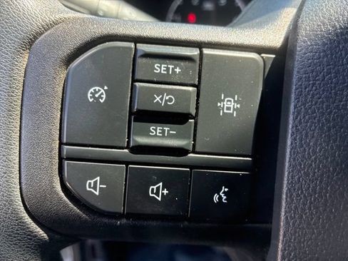 Used 2024 Ford F550 4x4 Crew Cab Super Duty image 27