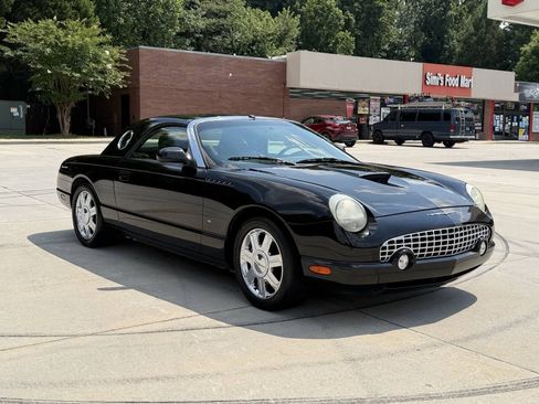 Used 2004 Ford Thunderbird RWD image 3