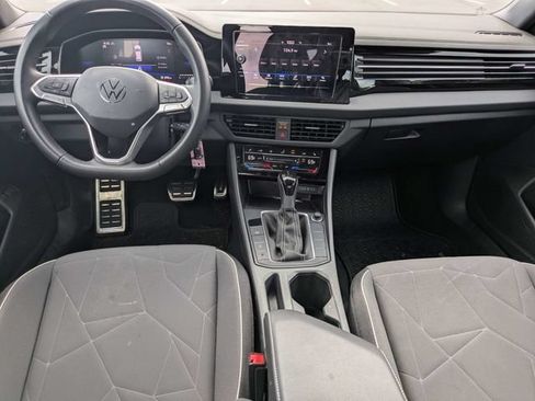 Used 2025 Volkswagen Jetta Sport FWD image 15