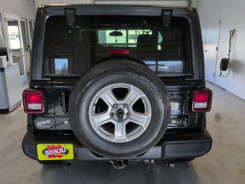Used 2019 Jeep Wrangler Sport w/ Quick Order Package 28S image 4