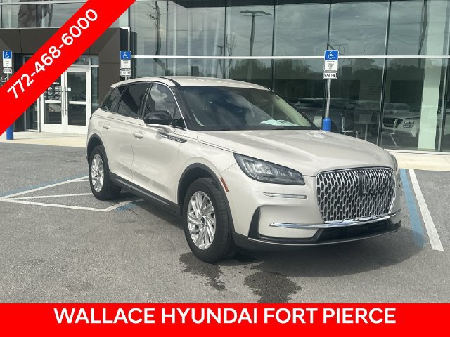 Used 2023 Lincoln Corsair FWD image 4