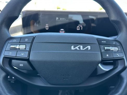 Used 2025 Kia K4 FWD image 24