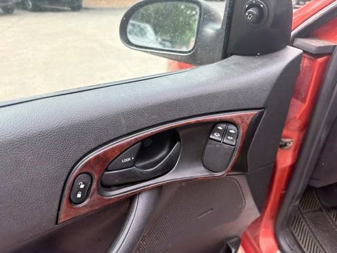 Used 2005 Ford Focus ZX3 Hatchback FWD image 13
