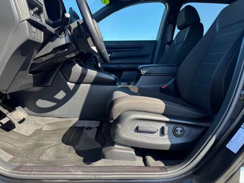 Used 2025 Honda CR-V Sport image 10