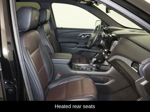 Used 2023 Chevrolet Traverse High Country image 19