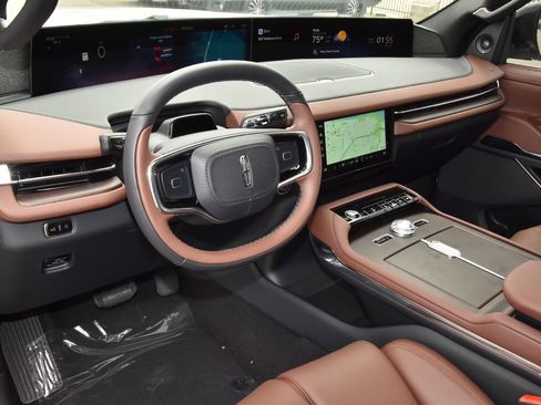 New 2026 Lincoln Navigator L Reserve AWD/4WD image 34