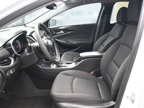 Used 2024 Chevrolet Malibu LS w/ Driver Confidence Package FWD image 7