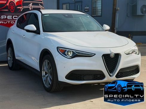 Used 2018 Alfa Romeo Stelvio Ti Sport image 3