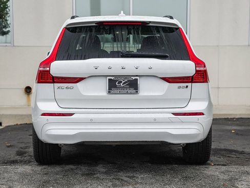 Used 2023 Volvo XC60 B5 Core image 5