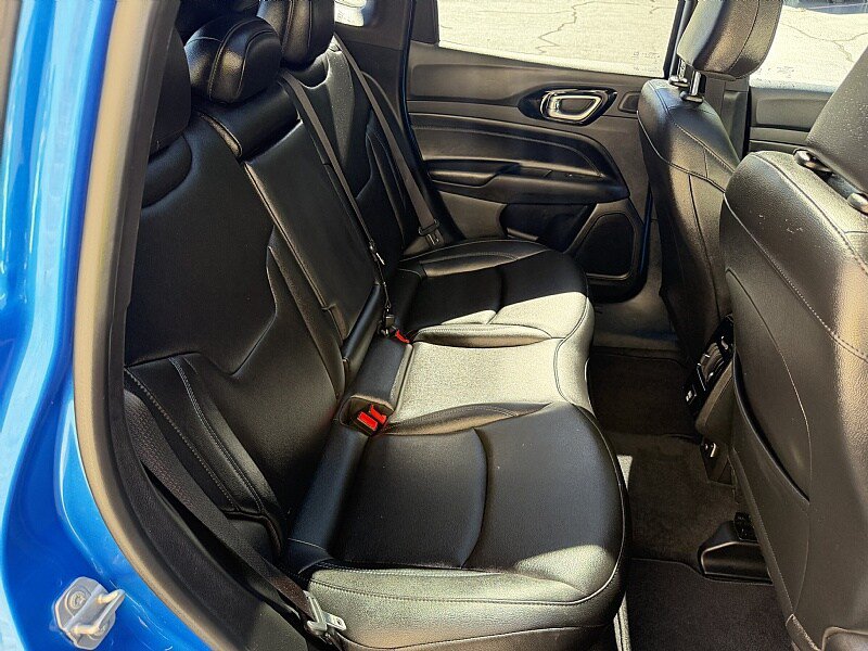 Used 2025 Jeep Compass Limited w/ Sun & Sound Group AWD/4WD image 23